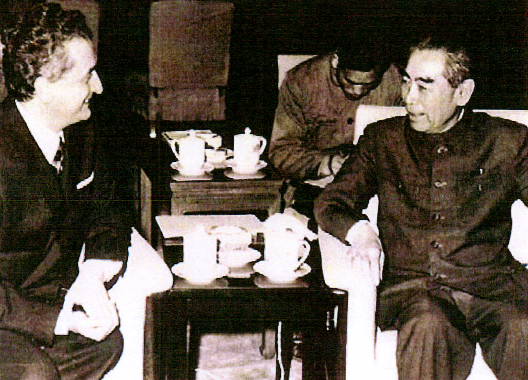 1971, Pechino. Vittorino Colombo incontra Zhou Enlai.