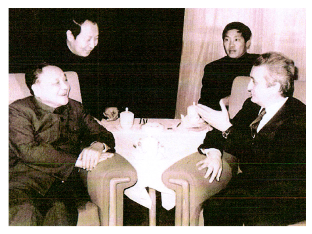 Vittorino Colombo incontra Deng Xiaoping.