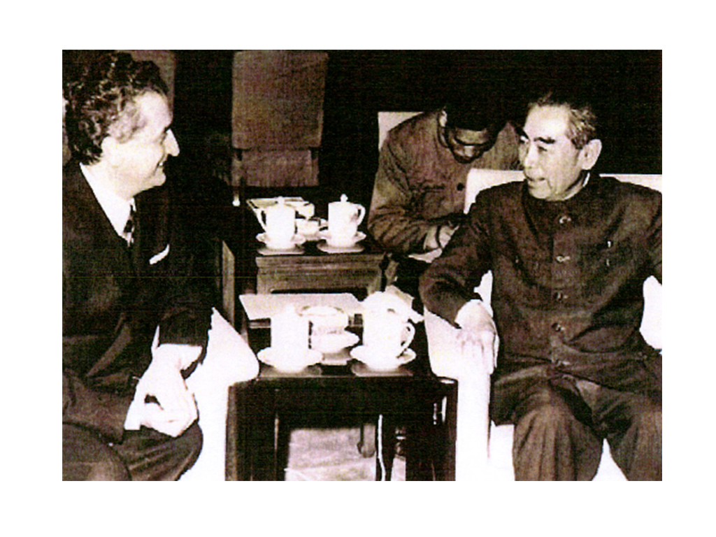 1971, Pechino. Vittorino Colombo incontra Zhou Enlai.